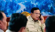 Momen Prabowo Telepon di Tengah Rapat Kebakaran Hutan, Minta Pompa dan Heli