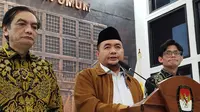 Ketua KPU Mochammad Afifuddin di Kantor KPU, Jakarta Pusat, Minggu (25/8/2024). (Liputan6.com/Ady Anugrahadi).