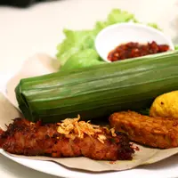 Cobain 9 Tempat rekomendasi untuk jajan kuliner nasi timbel yang rasanya nendang abis!
