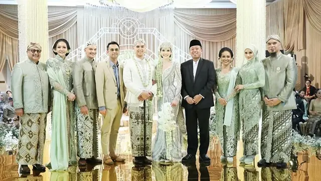7 Potret Keluarga Besar di Pernikahan Al Ghazali-Alyssa, Ahmad Dhani dan Maia Berdampingan