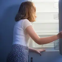 Ilustrasi Lapar di Malam Hari Credit: freepik.com