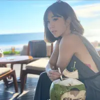 Unggah Foto Kangen Liburan, Tato Gisella Anastasia Bikin Salah Fokus. (dok.Instagram @gisel_la/https://www.instagram.com/p/CDD_oFND67n/Henry)