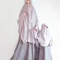 Ilustrasi gamis couple ibu dan anak (sumber: modelnesia.com)