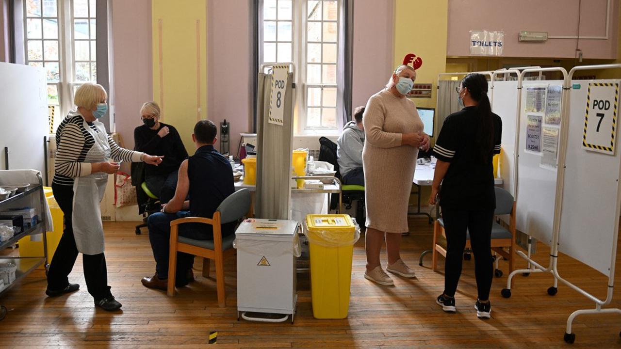 FOTO: Inggris Pecah Rekor Kasus Harian COVID-19