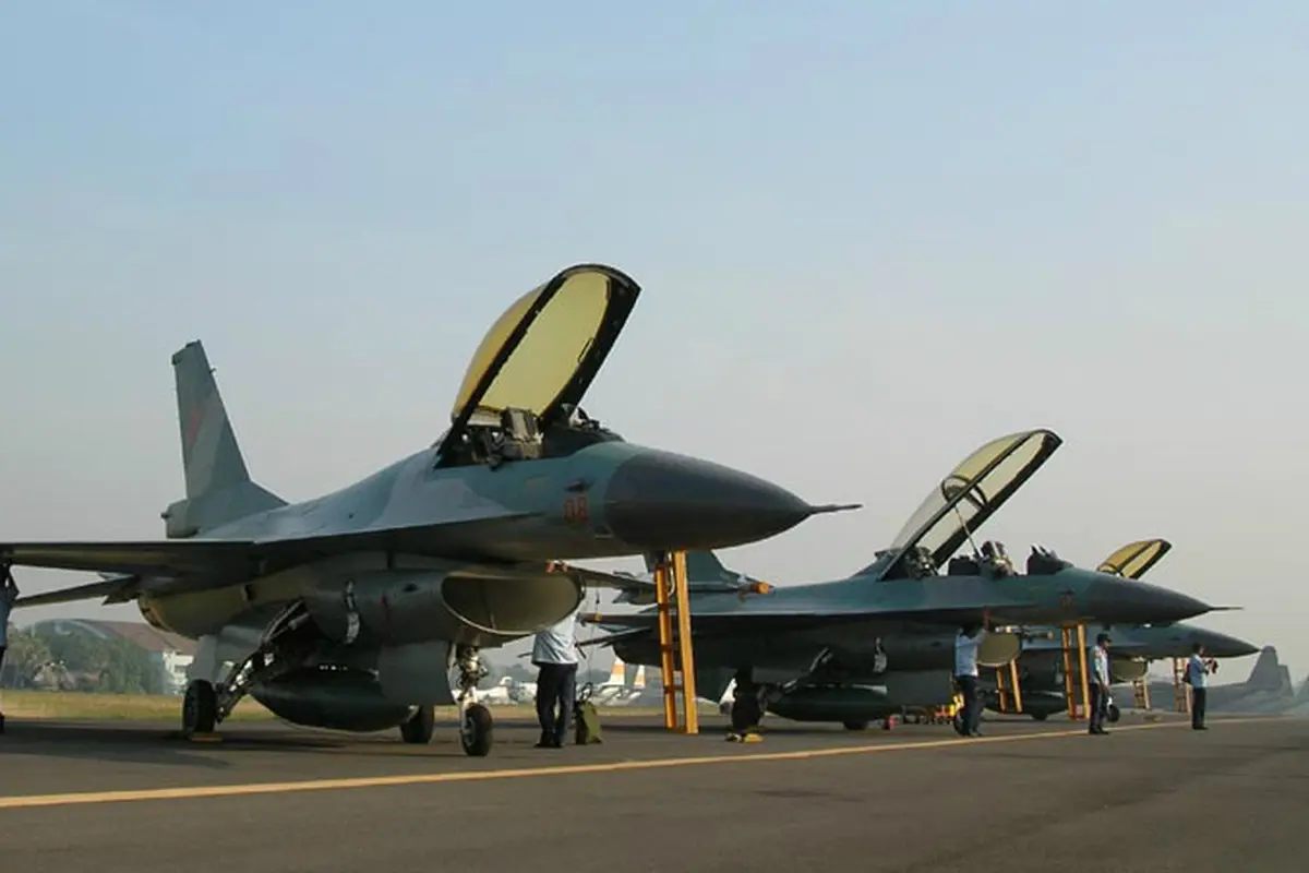 F-16