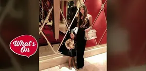 Nia Ramadhani dan putrinya, Mikhayla Zalindra Bakrie terlihat serasi di setiap penampilan. Meskipun sudah memiliki dua anak, kecantikan Nia masih menjadi perhatian netizen.