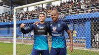 Dua pemain Persib, Ciro Alves dan David da Silva. ()