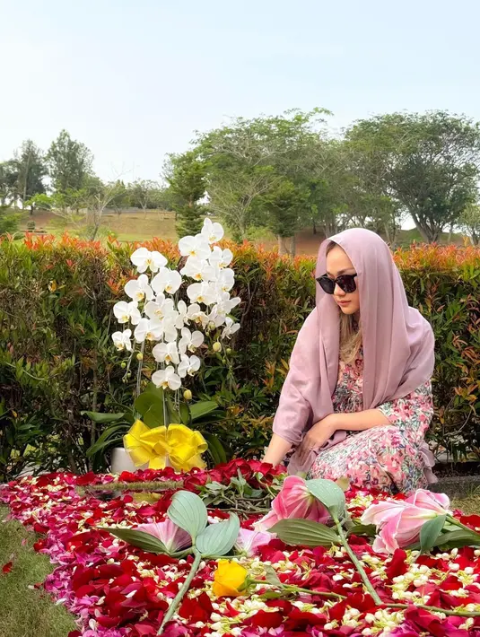 Melalui akun Instagram, BCL menulis pesan manis untuk almarhum Ashraf Sinclair pada 18 September lalu. (Foto: Instagram/ itsmebcl)