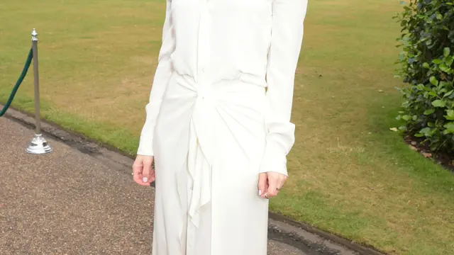 [Bintang] Ketika Lily James Jadi Cinderella di Dunia Nyata