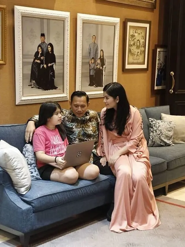 Begini Suasana Elegan Rumah Mewah Milik Annisa Pohan dan AHY