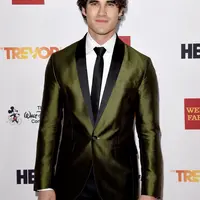 Darren Chris merupakan anak dari seorang banker dan mantan direktur Opera San Fransisco, Charles William Criss. Ayah dari bintang ‘Glee’ ini pindah bersama keluarganya ke Hawaii agar bisa menjadi ketua dan CEO Bank EastWest. (AFP/Bintang.com)