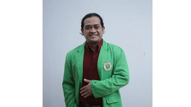 6 Potret Bambang Surono, Mahasiswa Asal Boyolali yang Mirip Didi Kempot
