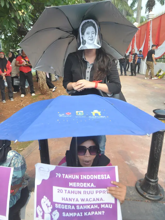 Datangi Gedung DPR RI, Massa Desak Percepatan Pengesahan RUU PPRT