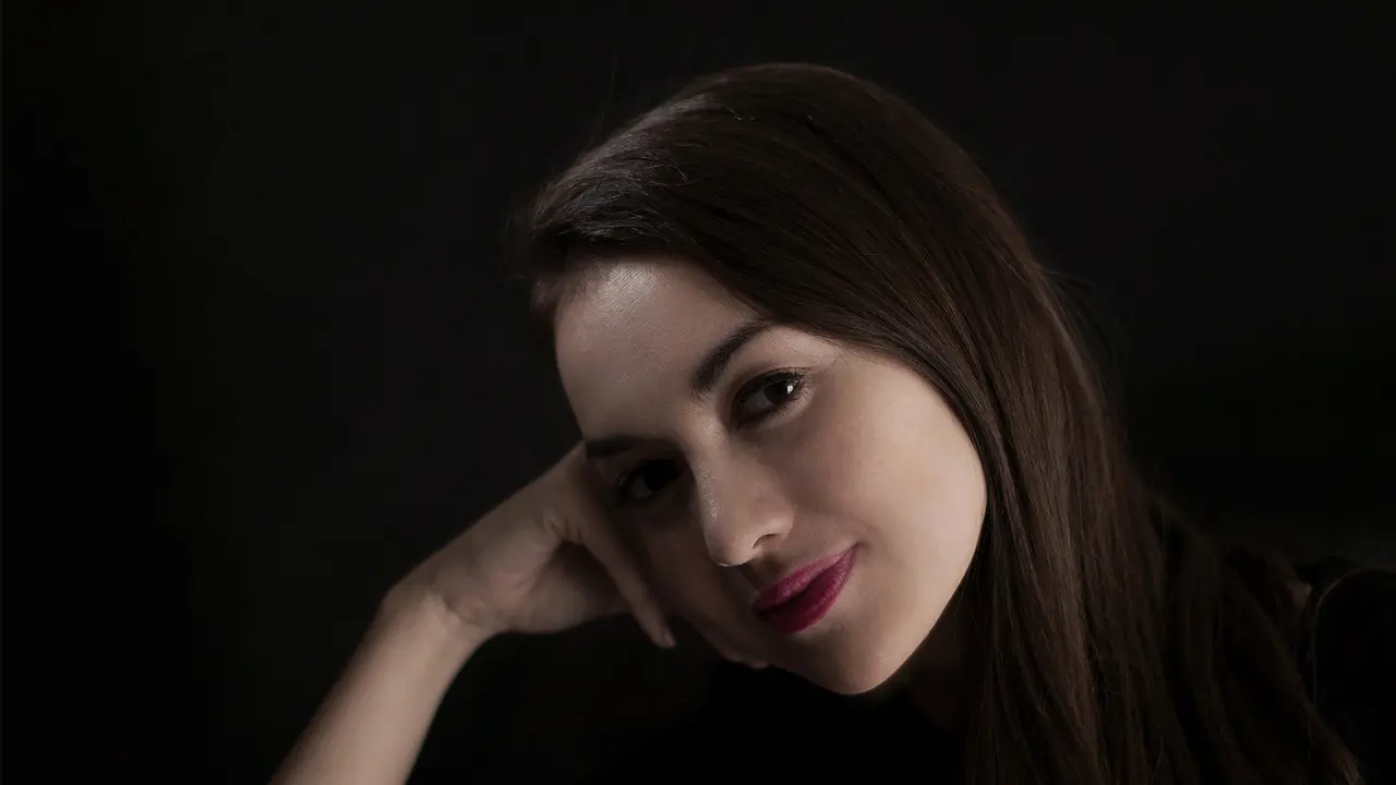 [Bintang] Rianti Cartwright