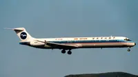 China Northern Airlines | McDonnell Douglas MD-82 (Sumber: Creative Commons/Dennis HKG)