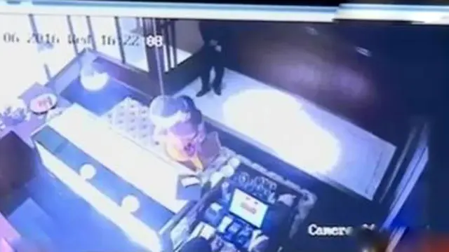 VIDEO: Ahli Digital Forensik, Jessica Sempat Foto di Meja Barista