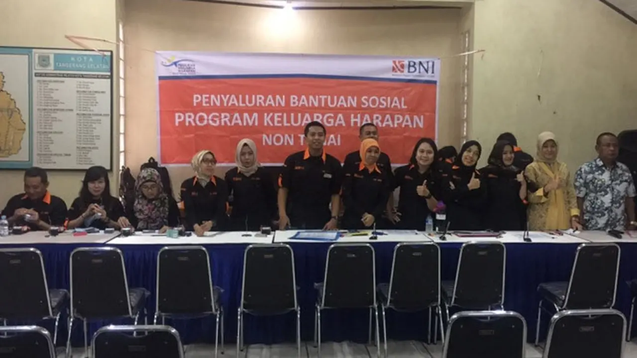 Pemkot Tangsel Salurkan Dana Bansos Kepada 1.368 Keluarga