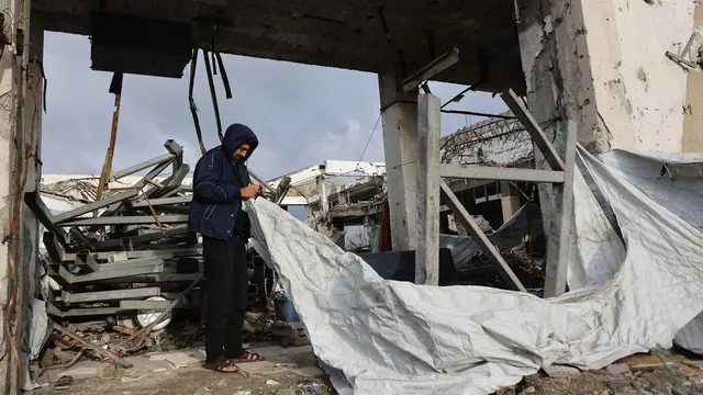 Bertahan di Tengah Suhu Dingin Ekstrem, Pengungsi Gaza Tempati Tenda Tak Layak Huni