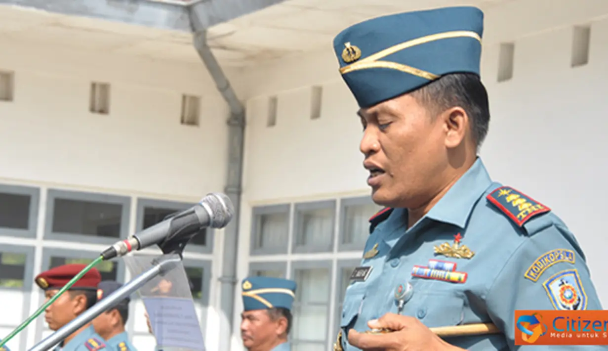 Citizen6, Surabaya: Kursus Tehnik Pesawat Udara di Senerbal Pusdiksus, Kodikopsla Kobangdikal dibuka langsung Komandan Pusdiksus Kolonel Laut (P) Zaenal Akbar di lapangan Apel Senerbal Juanda, Surabya, Selasa (11/9). (Pengirim: Penkobangdikal).