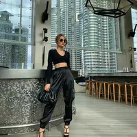 ASEAN Fantasia tunjuk Cinta Laura Kiehl untuk tampil sepanggung dengan PSY dan BoA. (Instagram @claurakiehl)