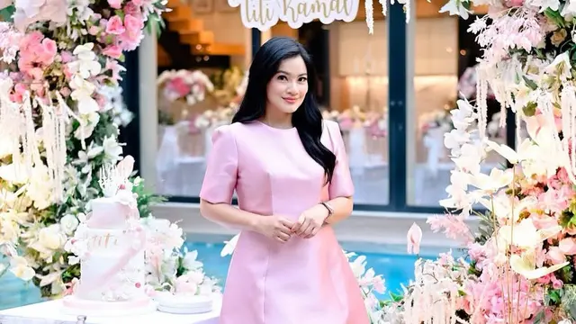 Titi Kamal bak Barbie Rayakan Pesta Ulang Tahun ke-43. [@titi_kamall]