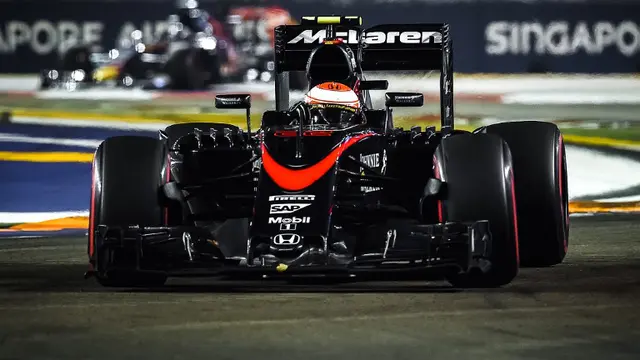 McLaren (AFP PHOTO / Philippe Lopez)