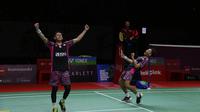 Ganda putra Indonesia, Fajar Alfian/Muhammad Rian Ardianto, berselebrasi setelah memastikan langkah ke final Indonesia Masters 2022. Fajar/Rian menang 21-17, 21-17 atas pasangan China, He Ji Ting/Zhou Hao Dong pada laga semifinal yang digelar di Istora Gelora Bung Karno, Senayan, Sabtu (11/6/2022). (Bola.com/Ikhwan Yanuar Harun)