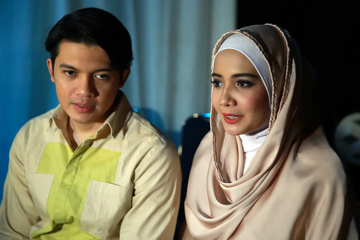 [Bintang] Irwansyah dan Zaskia Sungkar