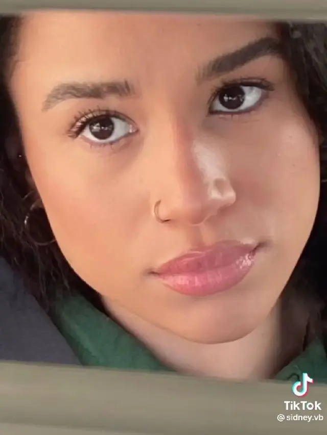 Mirip Meghan Markle
