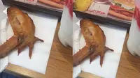 Salah satu restoran ayam cepat saji di Cina hadirkan menu unik yaitu Chicken Wing dengan bentuk yang aneh.