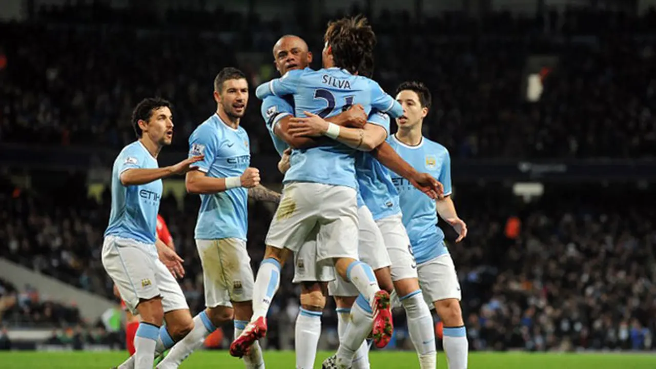man-city-half-131227a.jpg