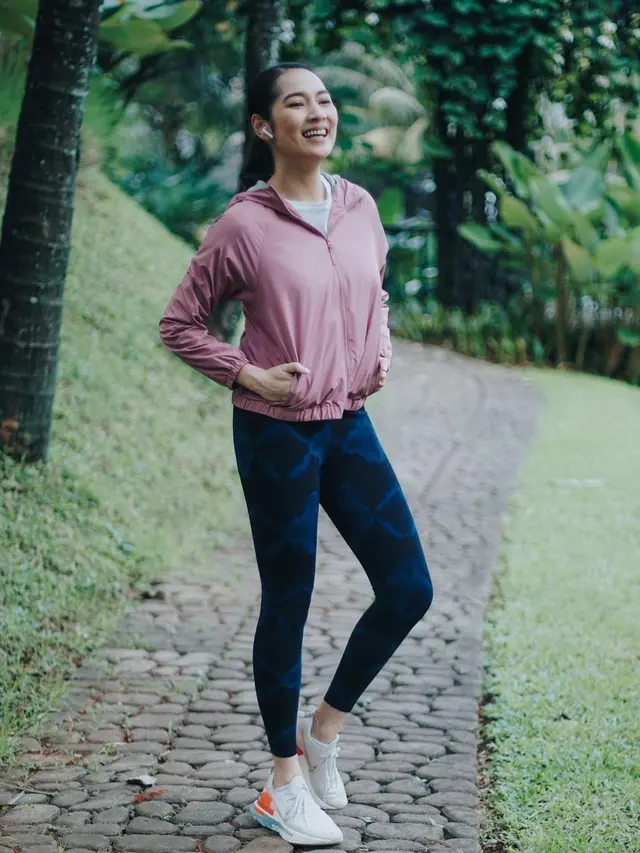 Tampil Makin Langsing, Ini 7 Potret Niken Anjani Saat Jalani Olahraga Usai Melahirkan