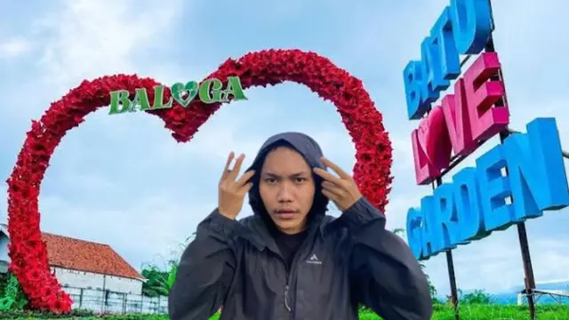 Minta Potretnya Diedit, 7 Hasil Editan Foto Pria saat di Gunung Ini Hasilnya Nyeleneh