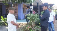 Dedi Mulyadi saat bertemu dengan preman pemalak proyek jalan tol. (Ist)