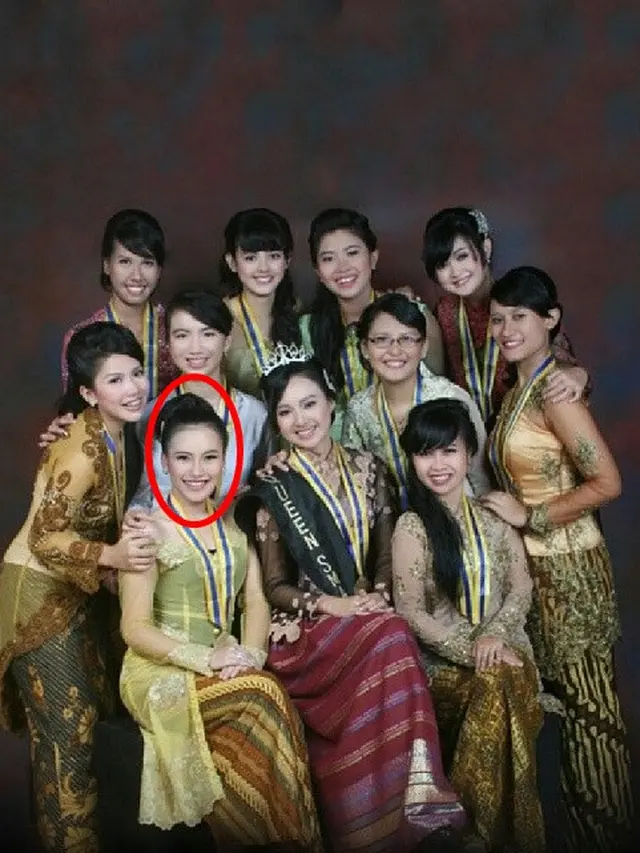 6 Potret Ayu Ting Ting saat Masih SMA, Hits pada Zamannya