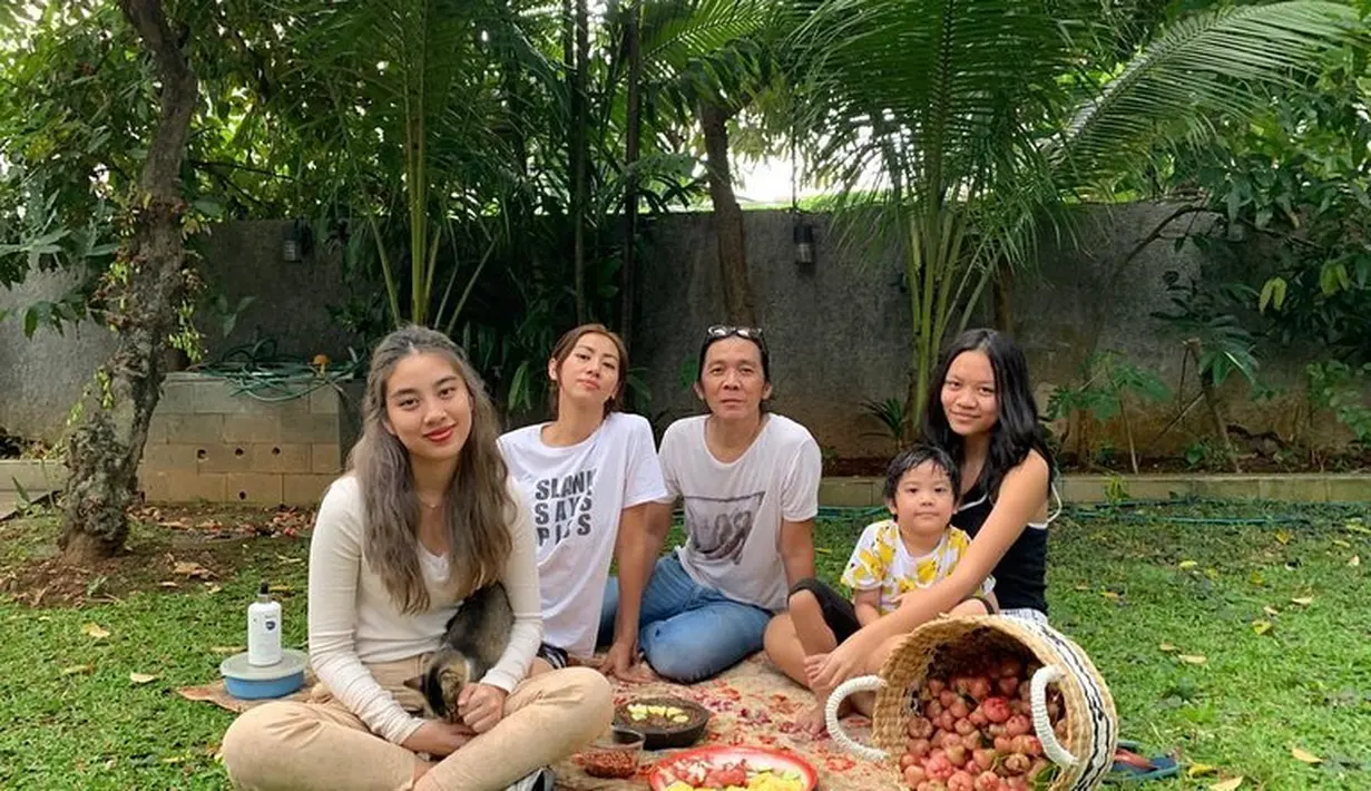 Bimbim Slank dan Reny Setiawati (Instagram/realmemi)