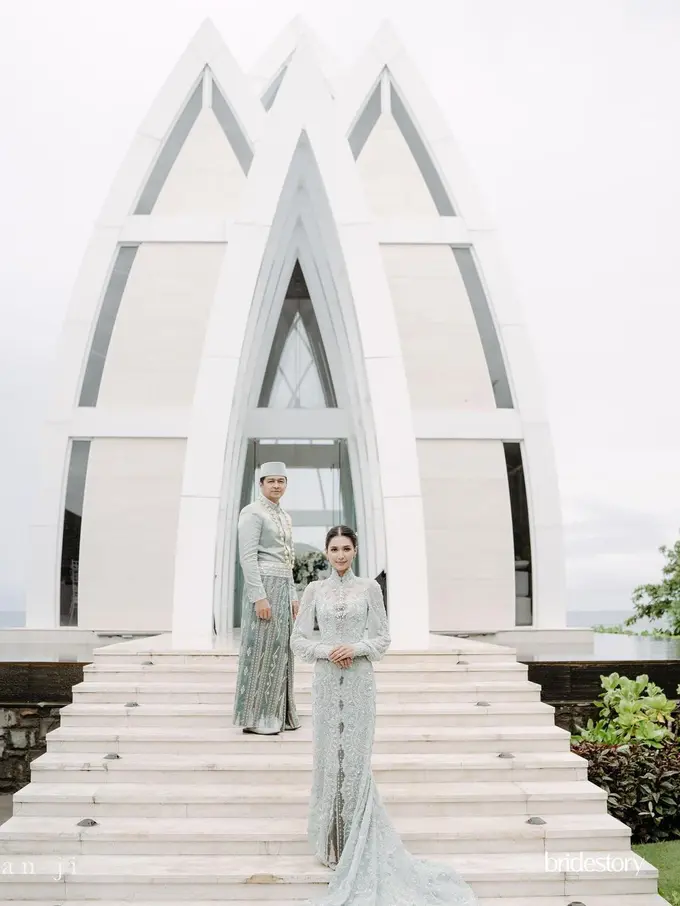 Mikha Tambayong-Deva Mahenra