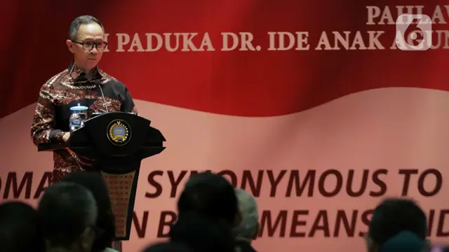 Jusuf Kalla Terima Anugerah Ide Anak Agung Gde Agung