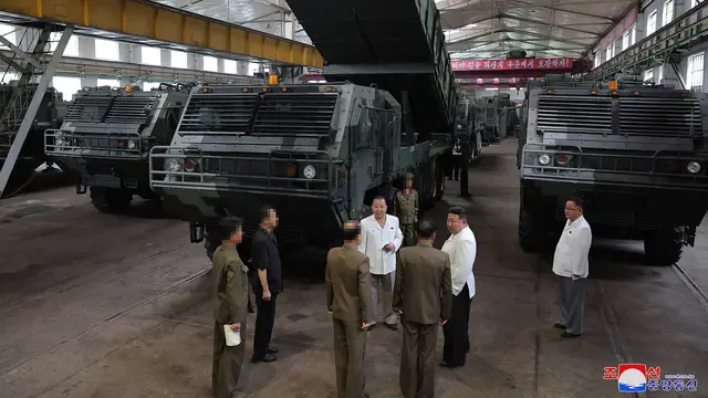 Kim Jong-un Kunjungi Pabrik Militer Korut