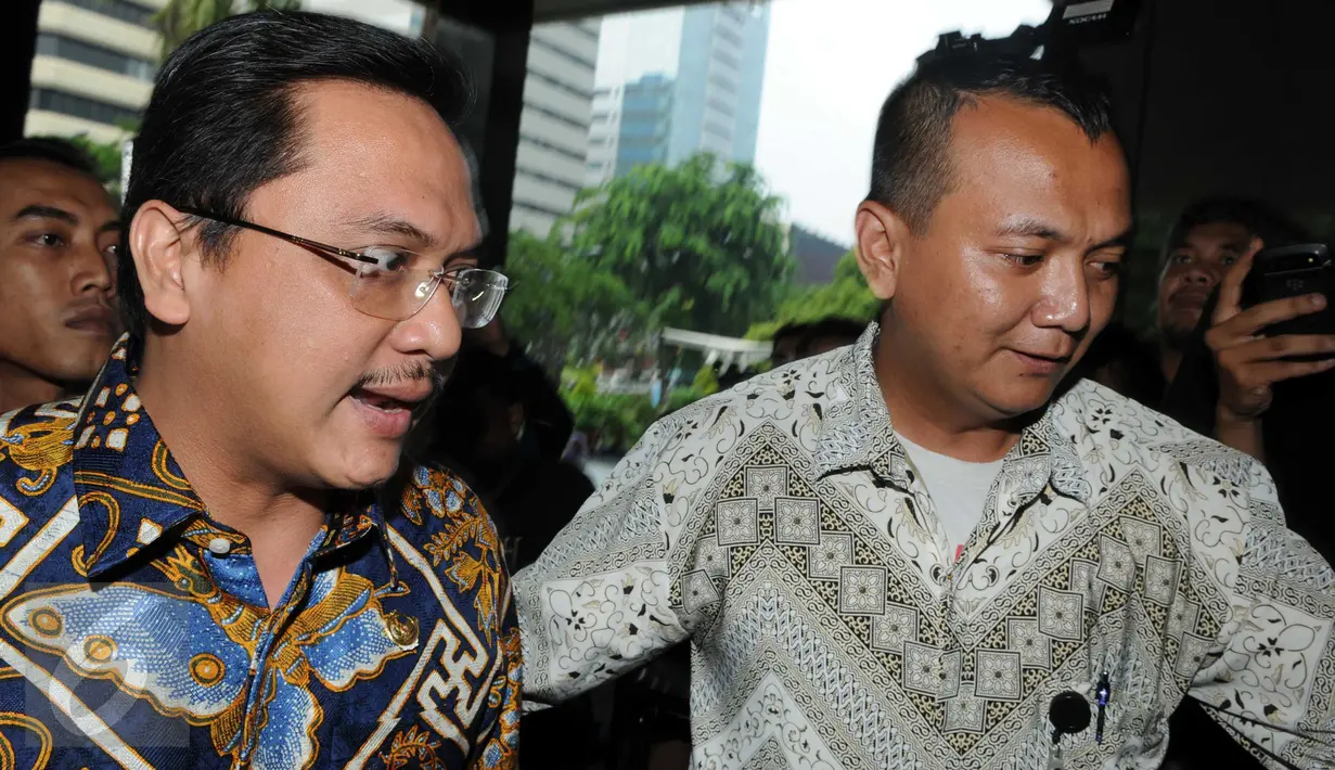 Anggota BPK, Agung Firman Sampurna saat tiba di Gedung KPK untuk mengikuti rapat awal dengan Pimpinan KPK di Jakarta, Jumat (5/2/2016). BPK akan segera memeriksa laporan keuangan KPK. (Liputan6.com/Helmi Afandi)