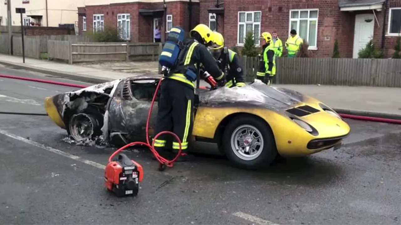 Lamborghini Miura Milik Pengusaha Properti Ludes Dilalap Api