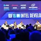 Murthy Renduchintala (kedua dari kanan), berdiskusi dengan beberapa mitra Intel terkait internet of things dan 5G di IDF 2016 - Liputan6.com/Dewi Widya Ningrum