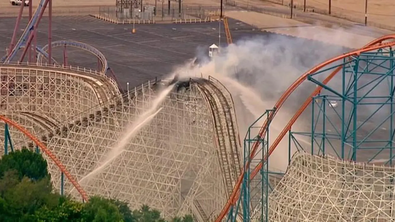Roller-Coaster-Terbakar