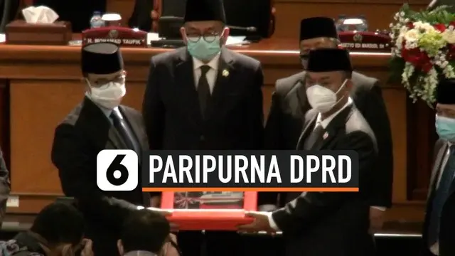 Pemprov DKI Jakarta menyerahkan rancangan APBD tahun 2021 dalam Rapat Paripurna Badan Legislatif DPRD DKI, Kamis siang. Total anggaran yang diajukan sebesar Rp 82,5 triliun dan masi diprioritaskan untuk penanganan pandemi Covid-19.