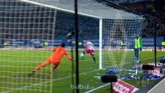 Usaha Hamburg lepas dari jerat degradasi kian sulit setelah ditahan imbang Hannover 1-1 di pekan ke-21 Liga Jerman. 

Kesalahan li...