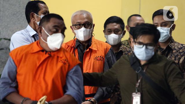 KPK Tahan Mantan Bupati Buru Selatan