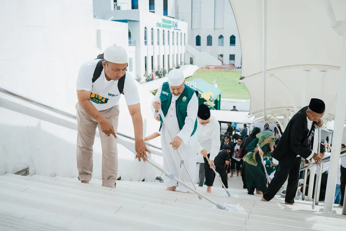 5 Cara Sederhana Berbagi Kebaikan di Ramadan, Mulai dari Bersihkan Masjid hingga Peduli Marbot