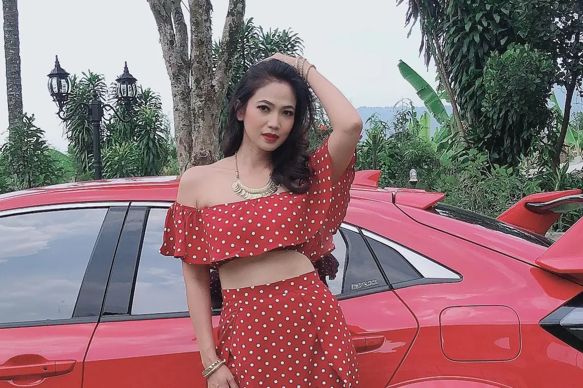 Dipuji Bak ABG, Ini 7 Potret Terbaru Kinaryosih yang Sudah Kepala Empat