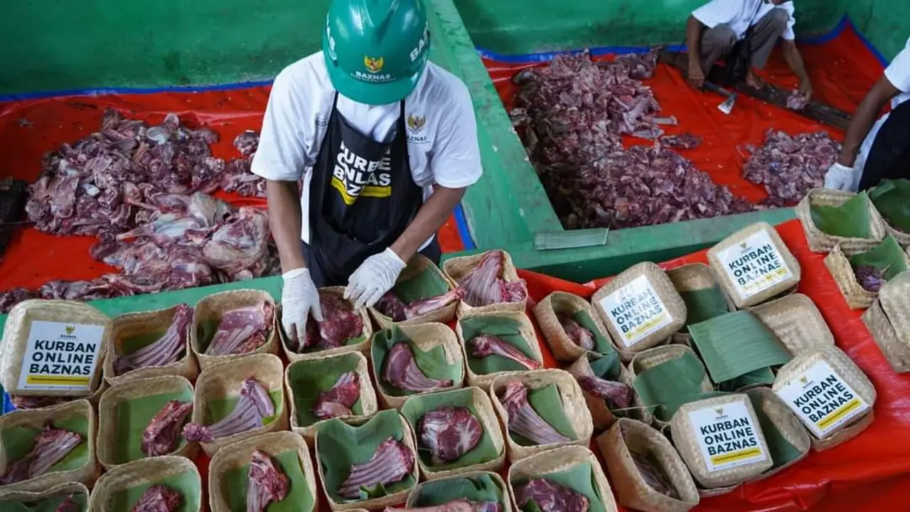 BAZNAS Dukung Penerapan Protokol Kesehatan Ketat dalam Penyembelihan dan Distribusi KurbanBAZNAS Dukung Penerapan Protokol Kesehatan Ketat dalam Penyembelihan dan Distribusi Kurban.