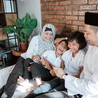 Ilustrasi Keluarga Muslim Credit: shutterstock.com